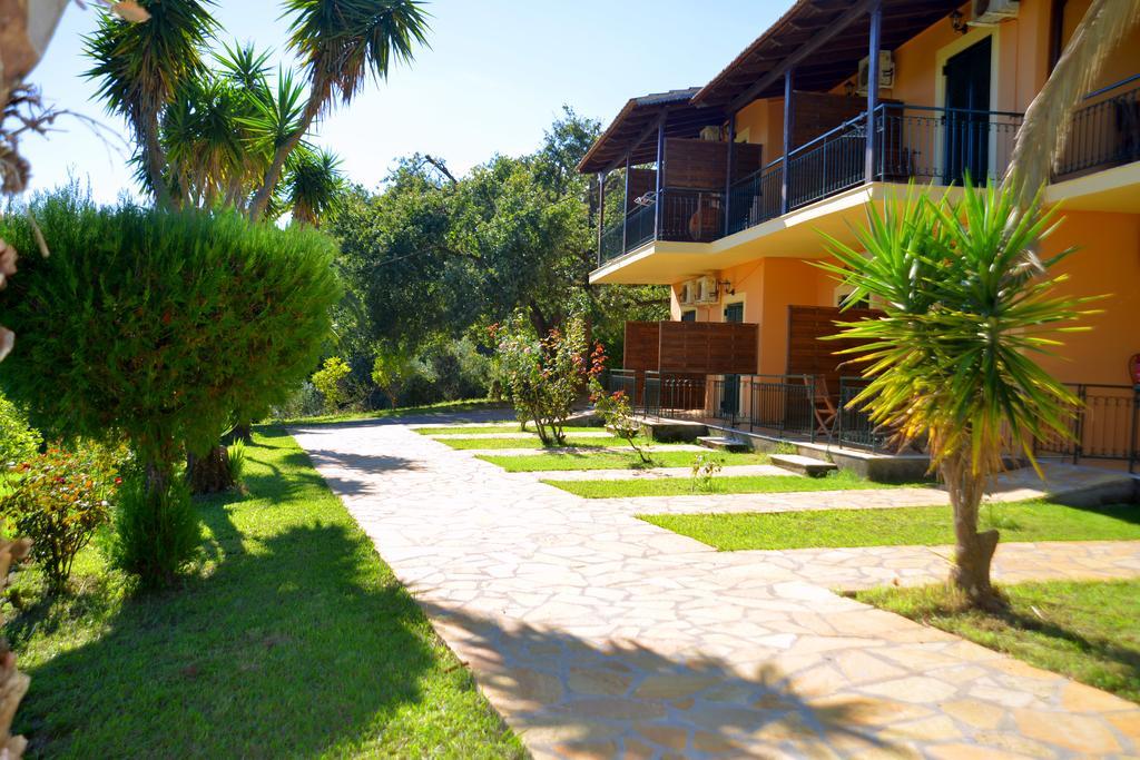 Krystallia Apartments Dassia (Corfu) Exterior photo
